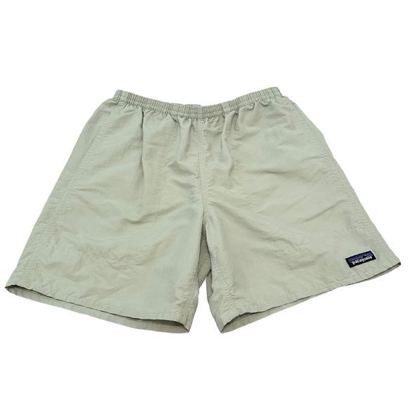 Patagonia Men's Baggies Long 7" Shorts in Light Pale Green Size M - Picture 1 of 9